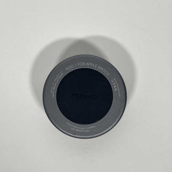Nomad Pod SG 001 Space Gray Portable Charger Dock For iPhone And Apple Watch - Picture 3 of 6